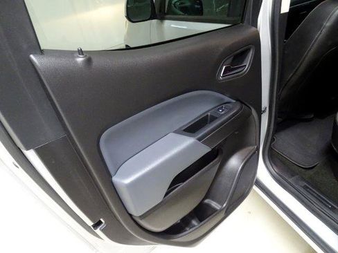 Used 2016 Chevrolet Colorado Z71 image 39