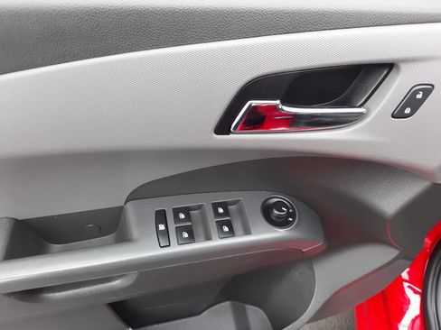 Used 2015 Chevrolet Sonic LT image 12