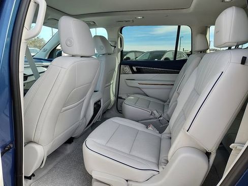 New 2026 Buick Enclave Avenir w/ Super Cruise Package image 6