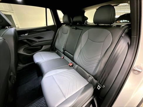 New 2026 Volkswagen Tiguan SE R-Line image 12