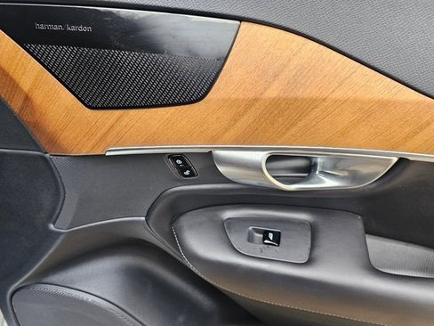 Certified 2024 Volvo XC90 B6 Plus image 13