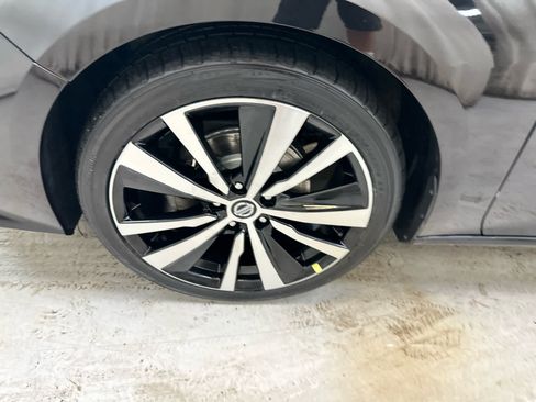 Certified 2019 Nissan Altima 2.5 SR FWD image 11