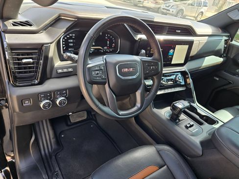 Certified 2024 GMC Sierra 1500 AT4 w/ Technology Package AWD/4WD image 10