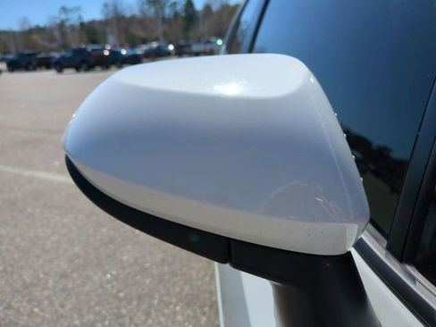 Used 2023 Toyota Corolla LE image 12