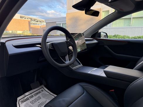 Used 2026 Tesla Model Y Long Range RWD image 16