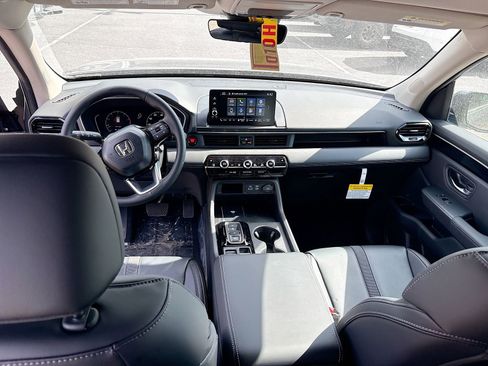 Certified 2025 Honda Pilot EX-L image 8