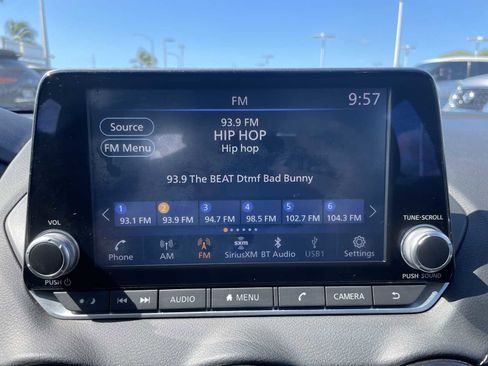 Used 2022 Nissan Sentra SV image 12