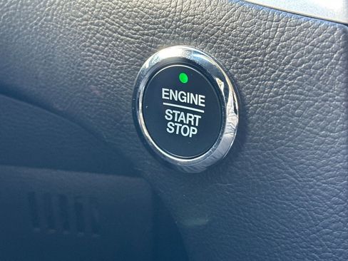 Used 2023 Ford Edge SEL image 33