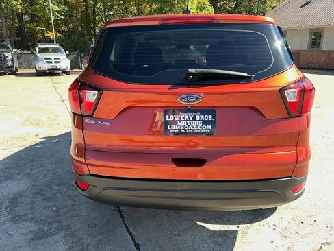 Used 2019 Ford Escape S image 5
