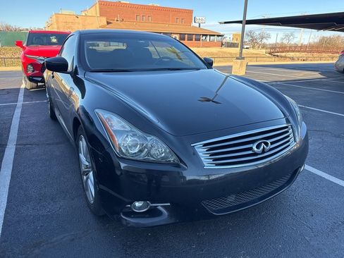 Used 2011 INFINITI G37 Sport w/ Premium Pkg image 2