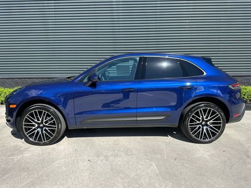Certified 2026 Porsche Macan AWD/4WD image 2