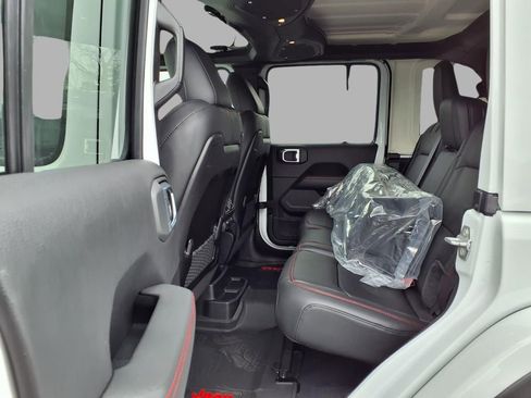 New 2026 Jeep Wrangler Unlimited Rubicon AWD/4WD image 25