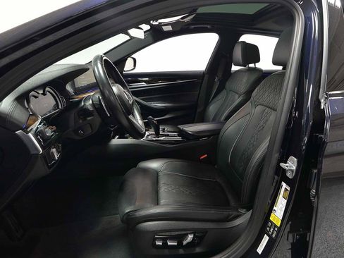 Used 2018 BMW M550i xDrive AWD/4WD image 8