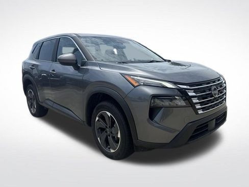 Used 2025 Nissan Rogue SV FWD image 9