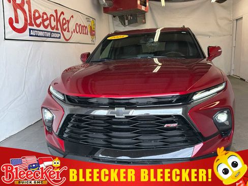 Used 2025 Chevrolet Blazer RS FWD image 1