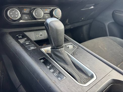 Used 2025 Nissan Kicks S FWD image 12