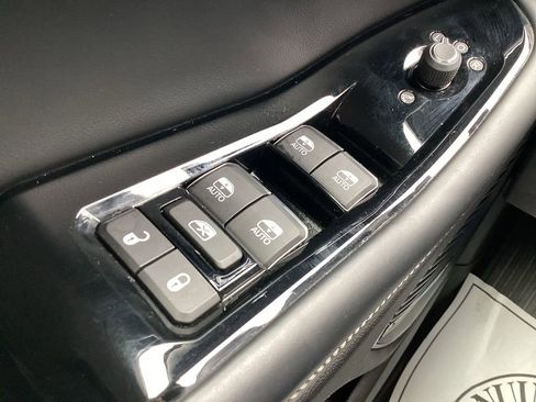 Used 2021 Jeep Grand Cherokee L Overland w/ Luxury Tech Group IV AWD/4WD image 28