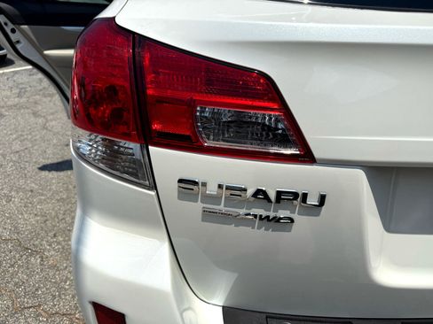 Used 2013 Subaru Outback 2.5i Premium w/ Popular Pkg 1A image 28