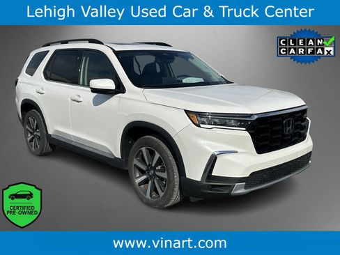 Used 2023 Honda Pilot Touring image 1