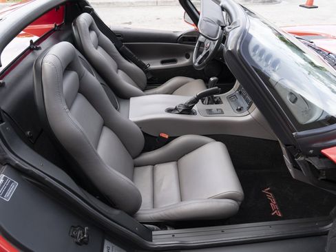 Used 1993 Dodge Viper RT/10 image 35