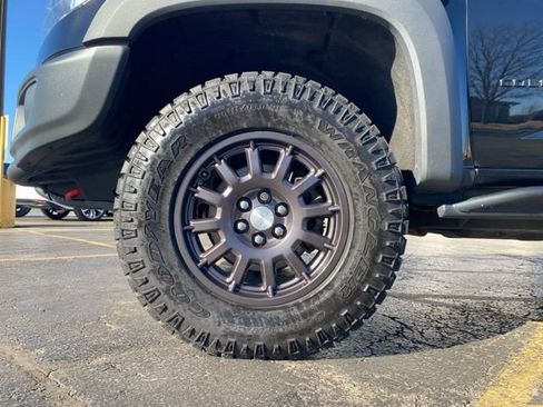 Used 2021 Chevrolet Colorado ZR2 w/ Colorado ZR2 Bison Edition image 19