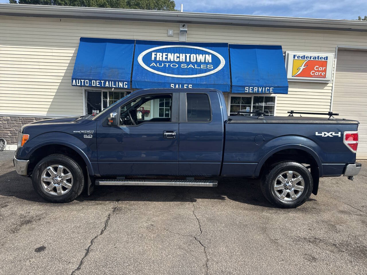 Used 2013 Ford F150 Lariat w/ Lariat Chrome Pkg AWD/4WD image 2