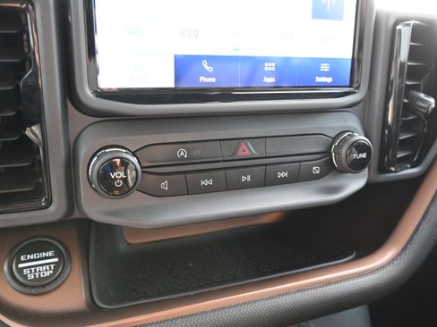 Used 2022 Ford Bronco Sport Outer Banks w/ Tech Package AWD/4WD image 26