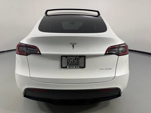 Used 2021 Tesla Model Y Long Range AWD/4WD image 8