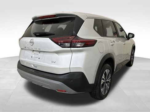 Used 2023 Nissan Rogue SV image 5