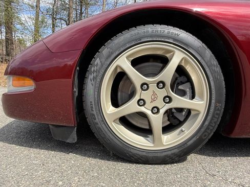 Used 2003 Chevrolet Corvette Convertible w/ Preferred Equipment Group1 image 17