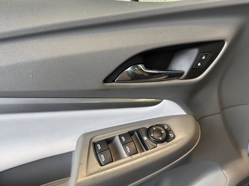 Used 2022 Chevrolet Bolt EUV Premier w/ Sun & Sound Package image 10