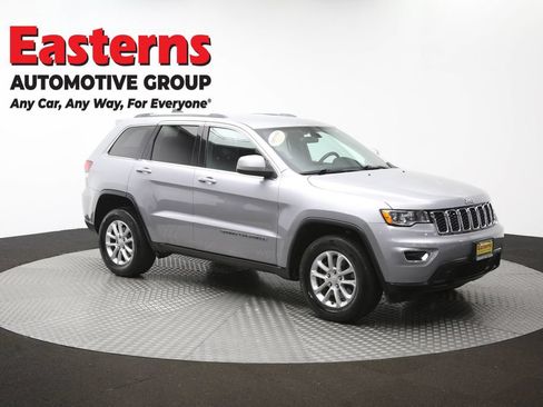 Used 2021 Jeep Grand Cherokee Laredo w/ Security & Convenience Group AWD/4WD image 51
