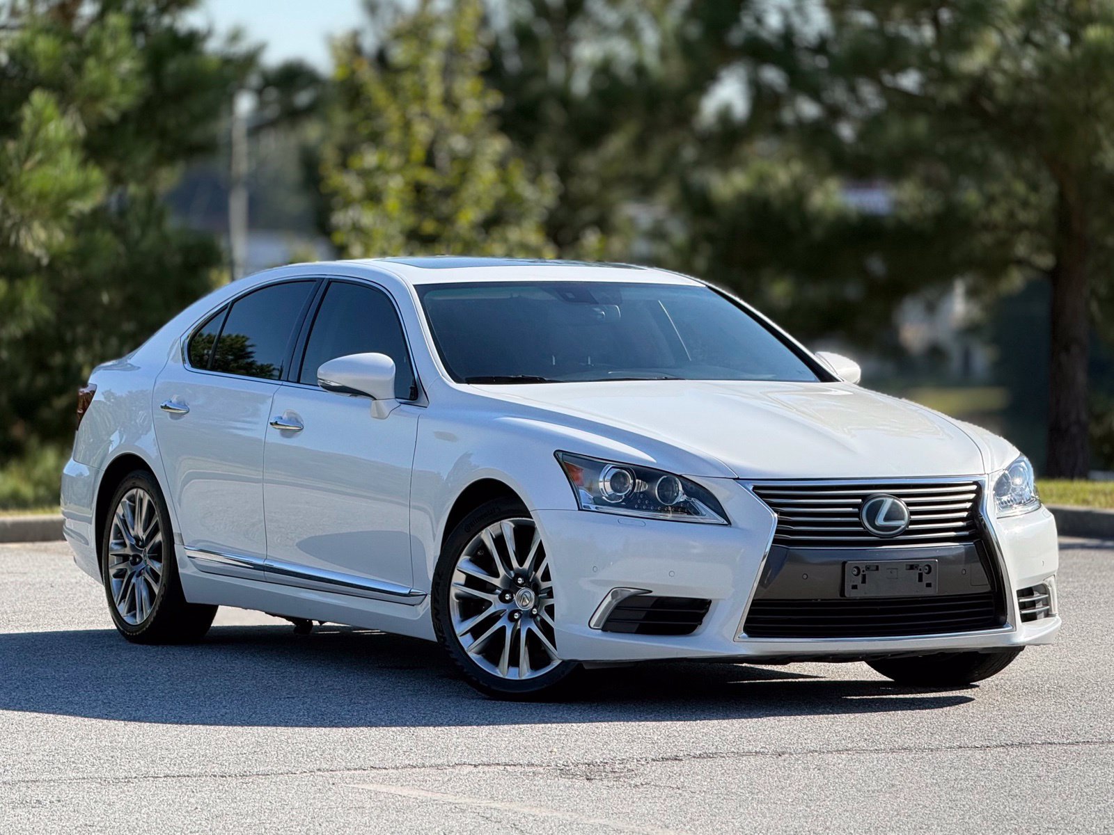 Used 2017 Lexus LS 460 w/ Comfort Package RWD image 13
