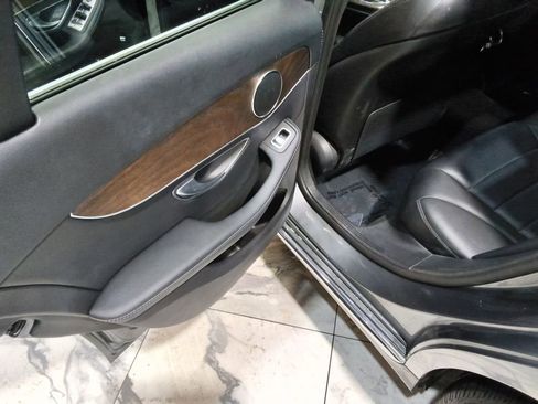 Used 2019 Mercedes-Benz C 300 4MATIC Sedan image 28