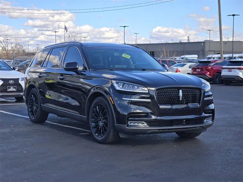 Used 2020 Lincoln Aviator Reserve w/ Equipment Group 201A image 3