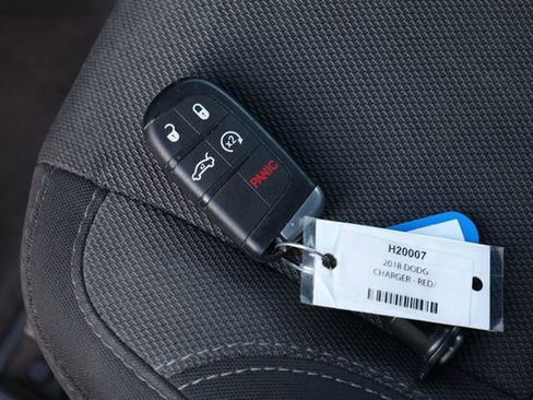 Used 2018 Dodge Charger SXT Plus image 31