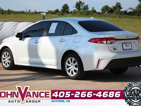 Used 2026 Toyota Corolla LE FWD image 7