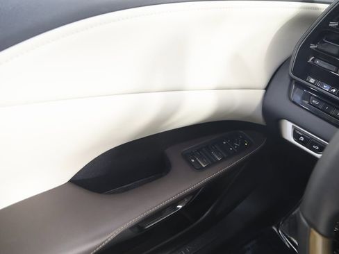 Used 2023 Lexus RX 350 Premium image 36