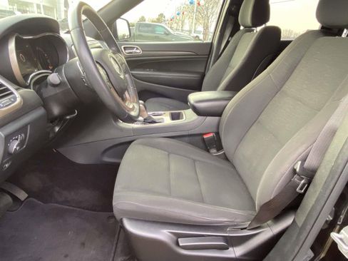 Used 2016 Jeep Grand Cherokee Laredo image 13