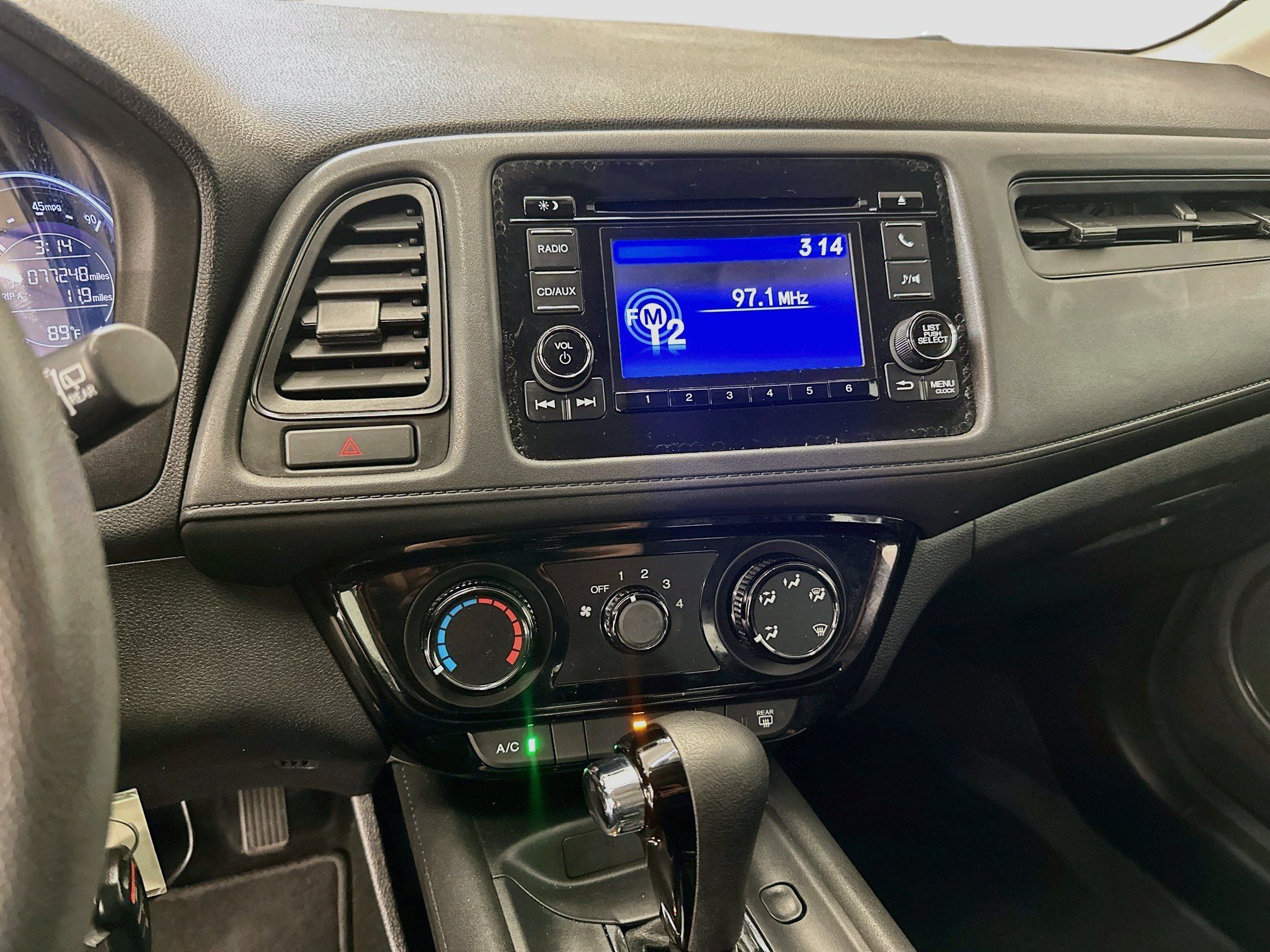 Used 2018 Honda HR-V LX image 25