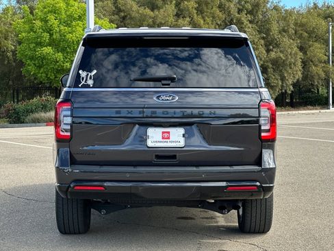 Used 2024 Ford Expedition Limited image 5