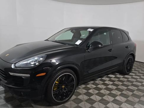 Used 2017 Porsche Cayenne Platinum Edition w/ Premium Package Plus (PJX) image 1