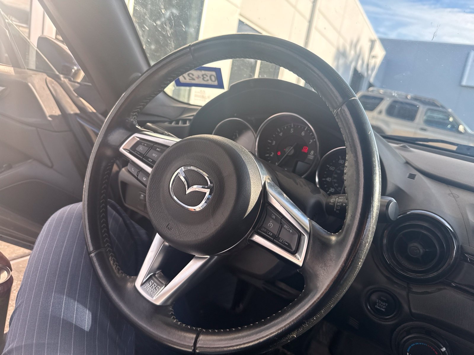 Used 2021 MAZDA MX-5 Miata Sport RWD image 8