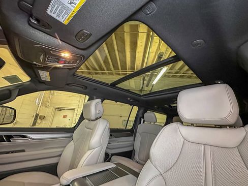 New 2026 Jeep Grand Wagoneer Limited image 24