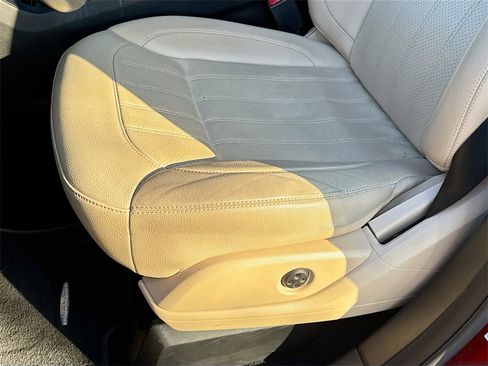 Used 2018 Mercedes-Benz GLS 450 4MATIC image 21