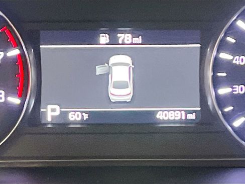 Used 2020 Kia Cadenza Technology image 12