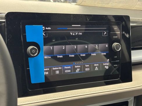 New 2025 Volkswagen Taos SE image 28