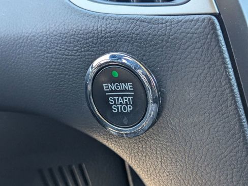 Used 2024 Ford Edge SEL AWD/4WD image 17
