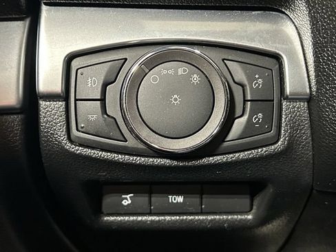 Used 2018 Ford Explorer Limited w/ Equipment Group 301A AWD/4WD image 35