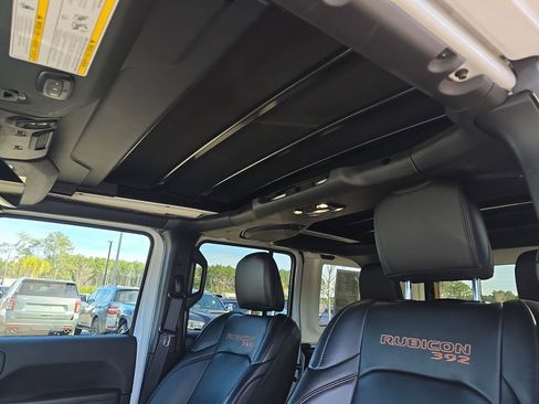 Used 2023 Jeep Wrangler Unlimited Rubicon 392 image 35